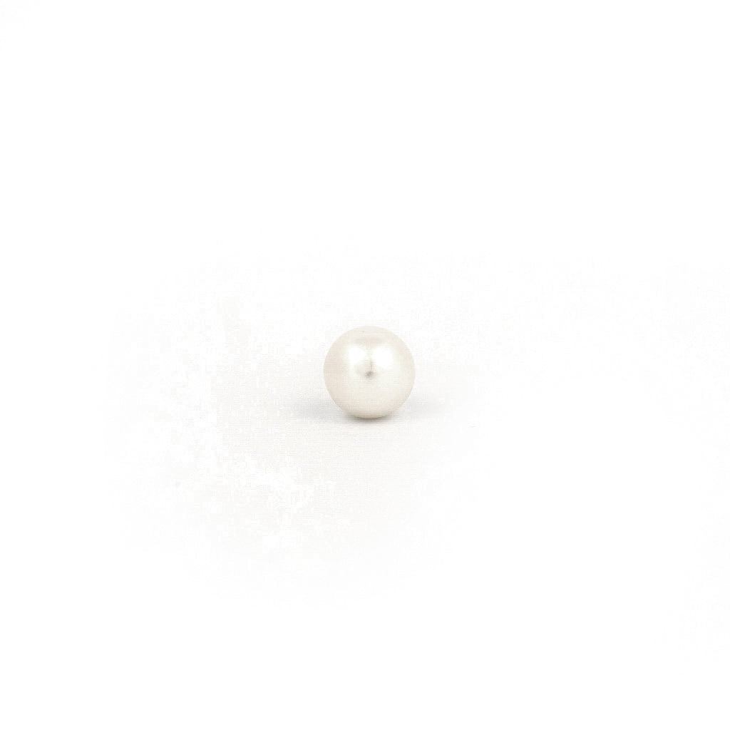 Sensitive Sterilized Prong-Set Pearl Fashion Studs - 5mm - Gold Plated