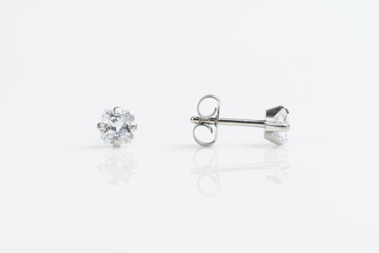 Prong-Set Princess-Cut Cubic Zirconia Sensitive Sterilized Fashion Studs