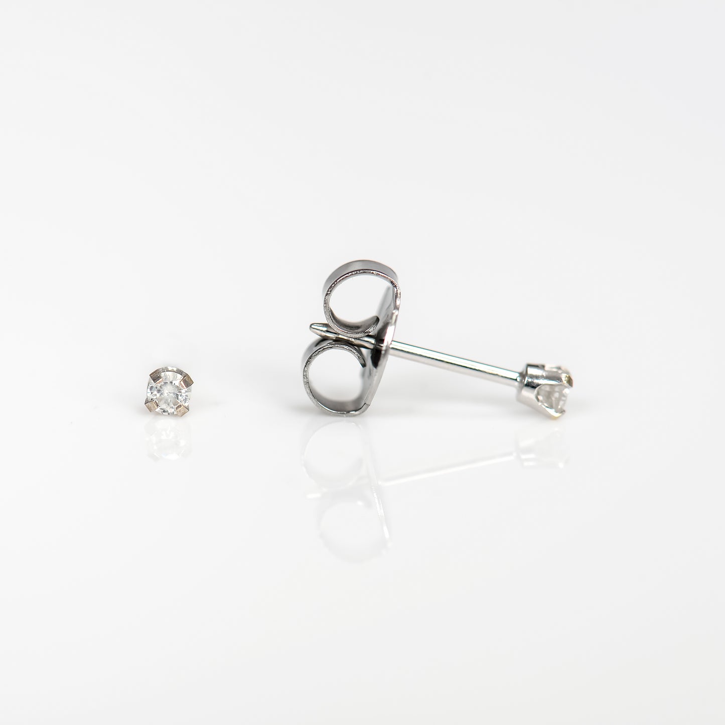 Prong Set Genuine Diamonds System 75™ Piercing Studs