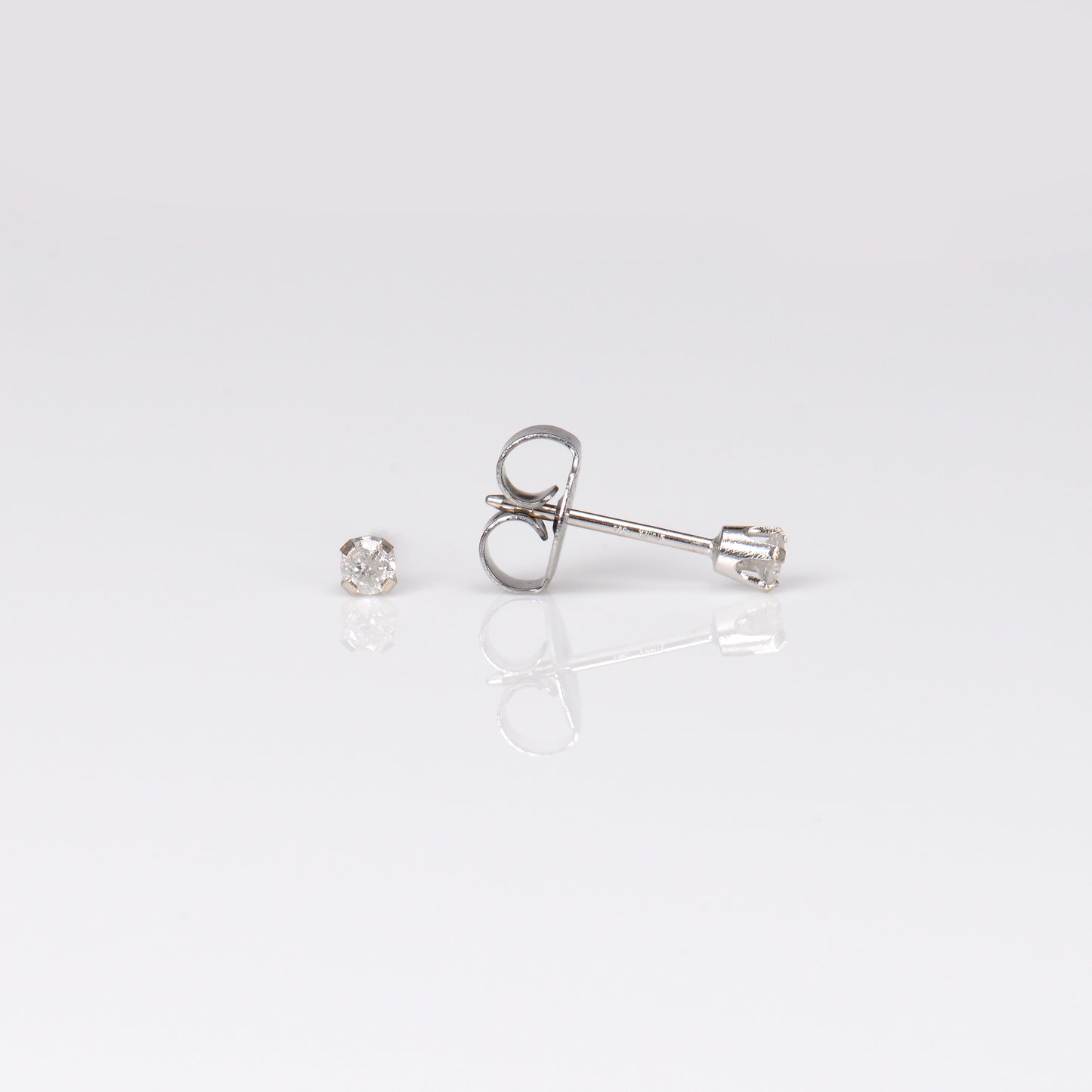 Prong Set Genuine Diamonds System 75™ Piercing Studs