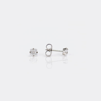 Prong Setting Princess 4 Cut System 75™ Piercing Studs