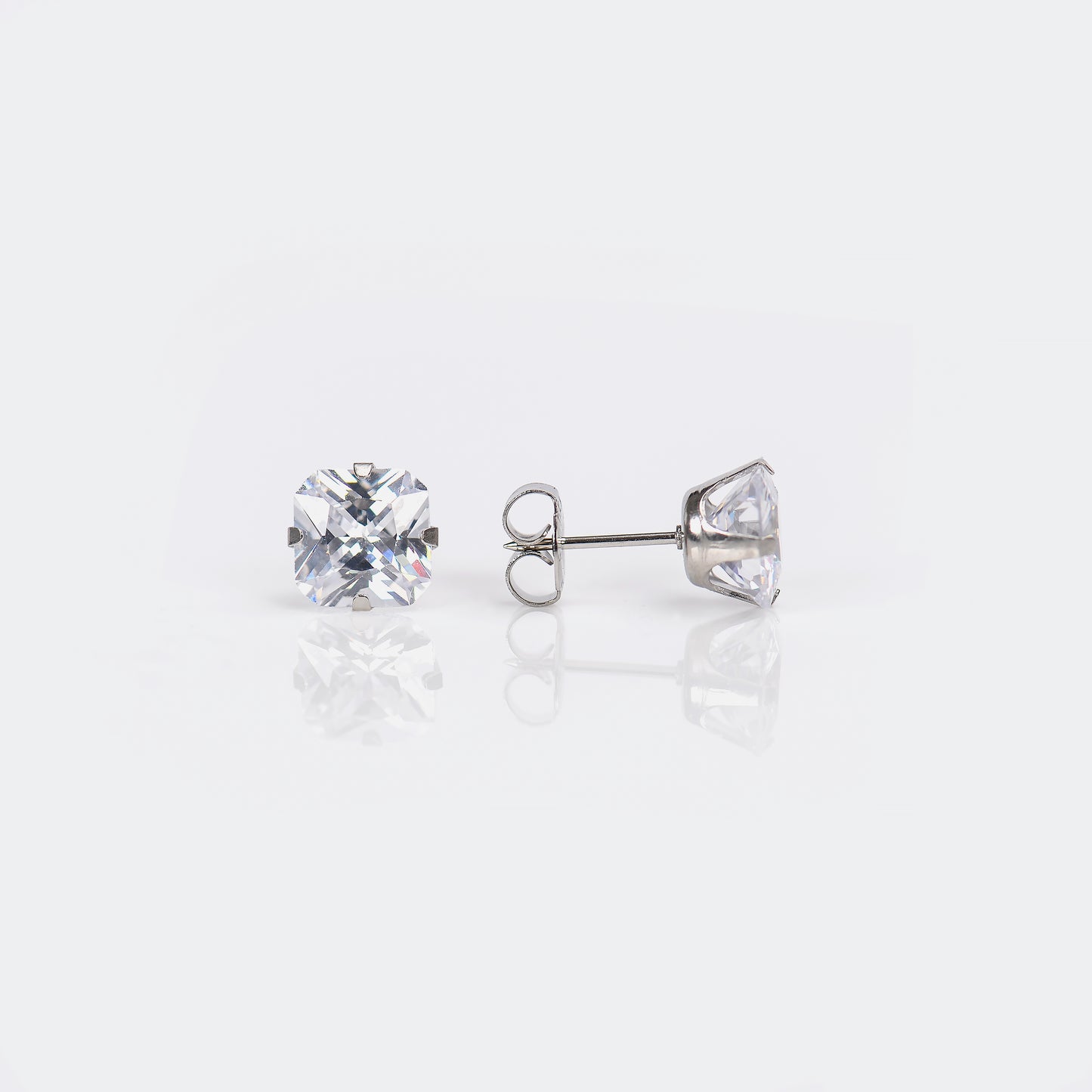 Prong Setting Princess-Cut System 75™ Piercing Studs