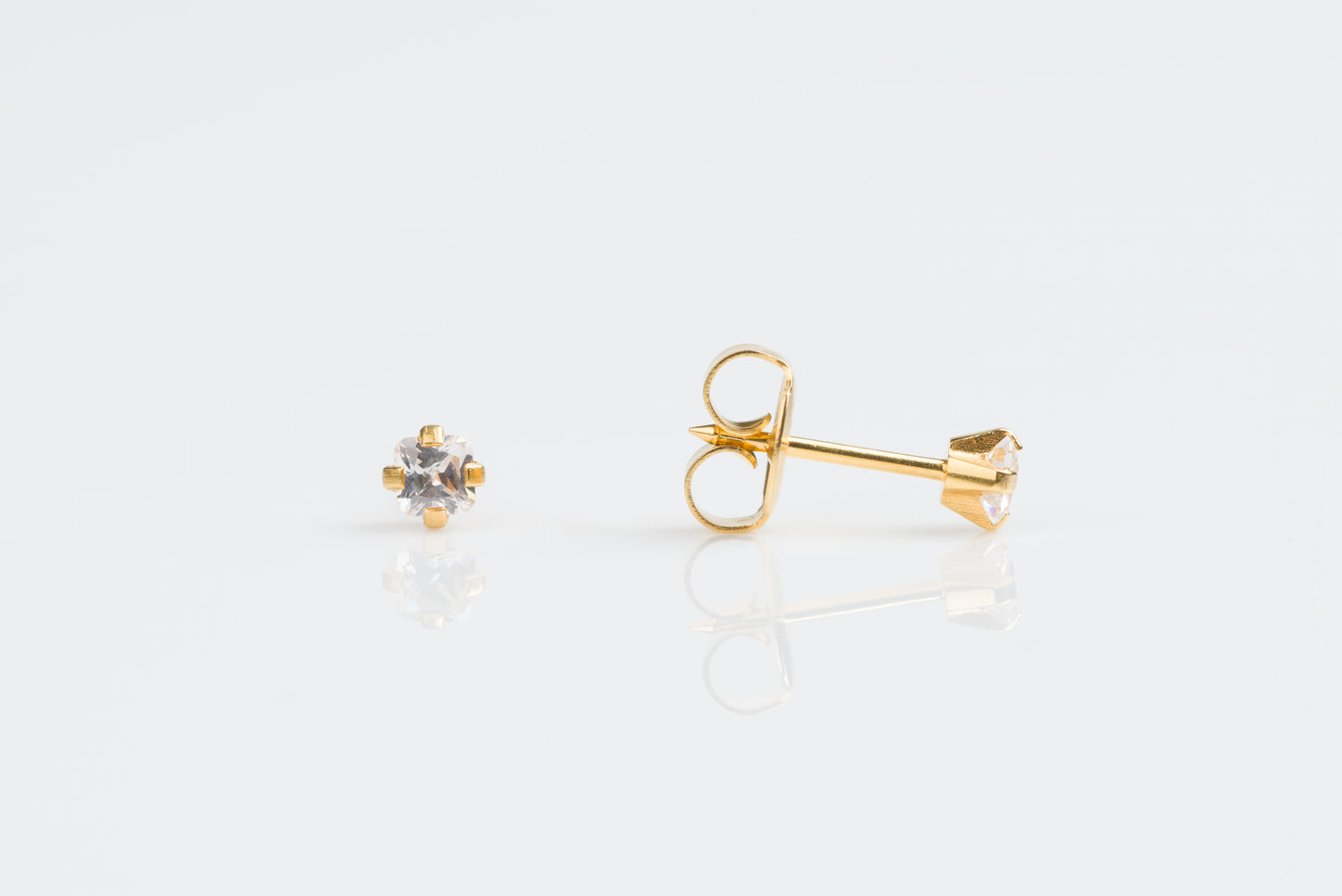 Prong Setting Princess-Cut System 75™ Piercing Studs