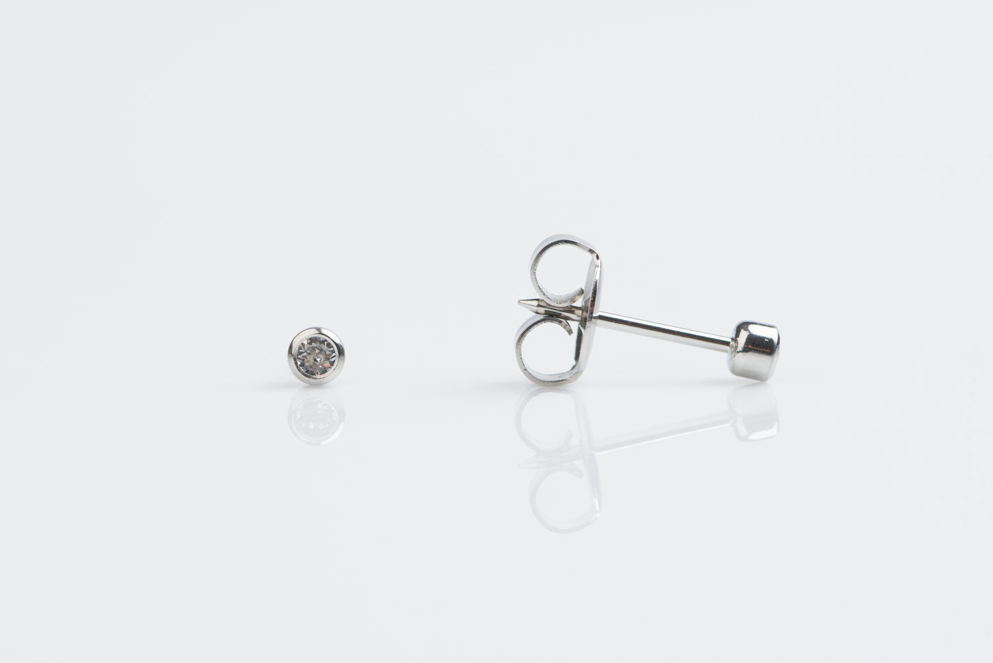 Bezel Setting System 75™ Piercing Studs