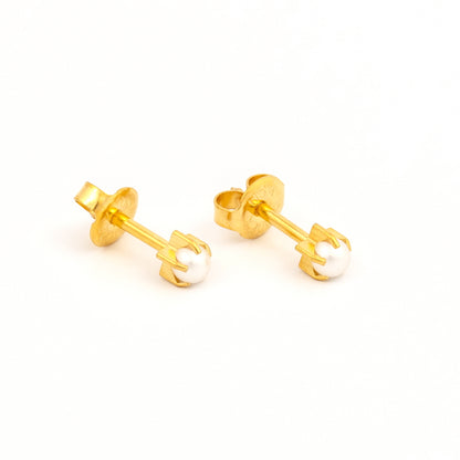 Prong-Set Pearl Universal Flatpack Piercing Studs