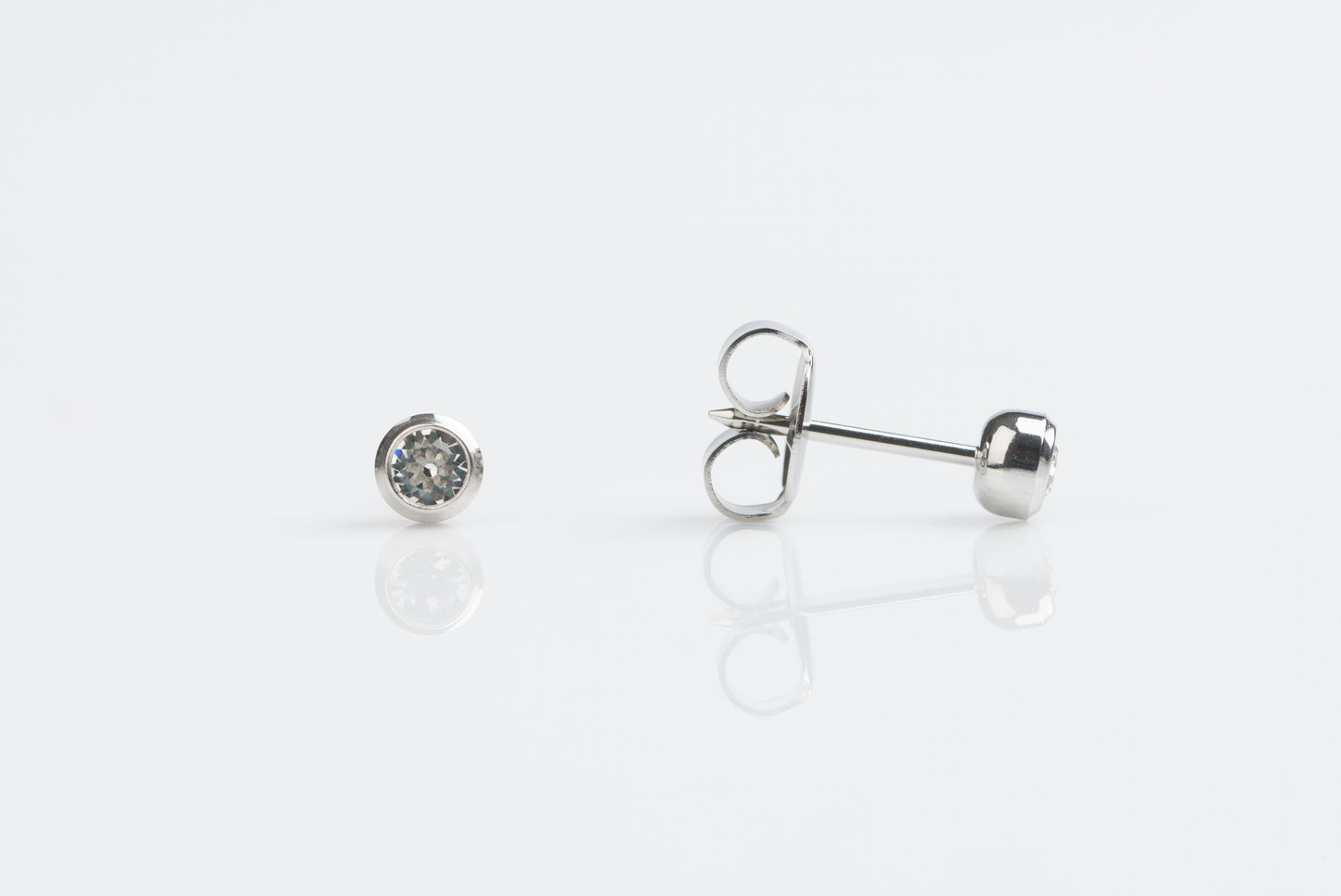 Bezel Setting System 75™ Piercing Studs