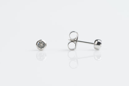 Bezel Setting System 75™ Piercing Studs