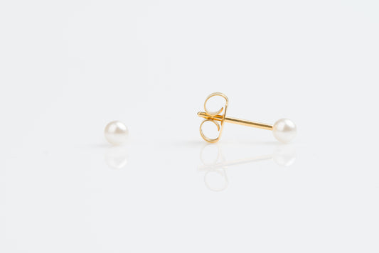 Sensitive Sterilized Prong-Set Princess-Cut Cubic Zirconia  Fashion Studs - 6x6mm - Gold Plated