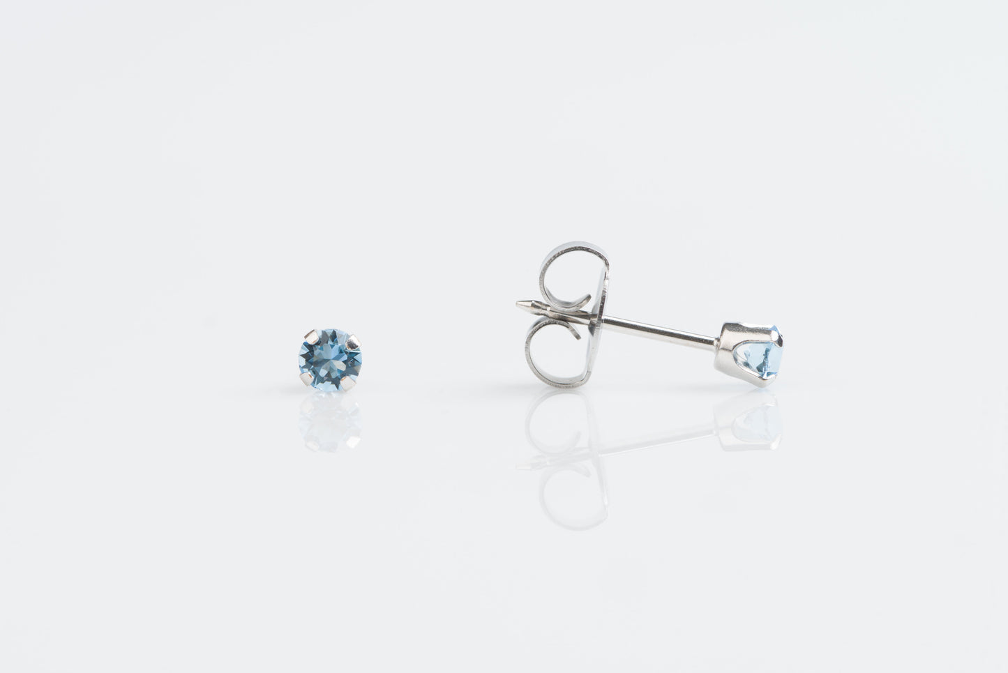 Studex System 75 - Orecchini in argento con pietra portafortuna del mese di settembre, 3 mm, ipoallergenici Studex Studex System 75 - Orecchini in argento con pietra portafortuna del mese di settembre, 3 mm, ipoallergenici Studex