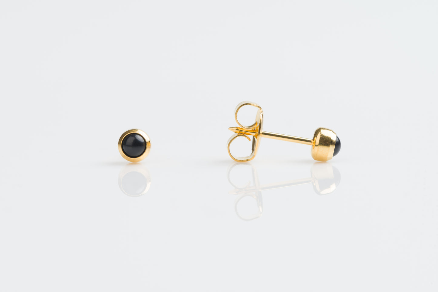 Bezel Set Pearl System 75™ Piercing Studs